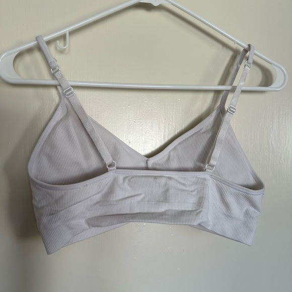 Comfy white cami bra - Picture 2 of 3